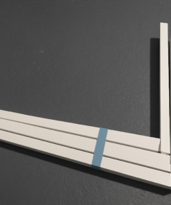 estabilidade e segurança à unidade condensadora externa do seu ar-condicionado. Fabricado em aço carbono de 1,2mm, com perfil em "U" pintado e pintura eletrostática epóxi, garantindo resistência contra corrosão e durabilidade. Esse suporte é compatível com todas as marcas e modelos de ar-condicionado